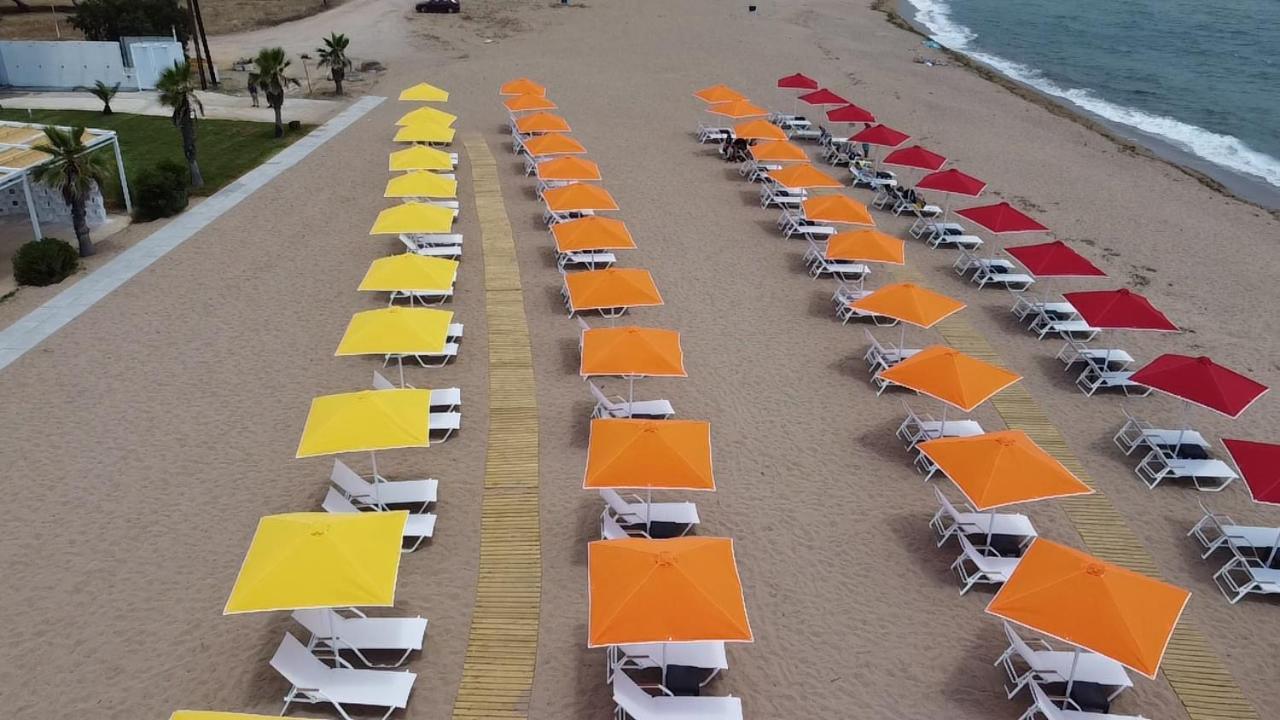 Buka Sandy Beach Meszíni Kültér fotó