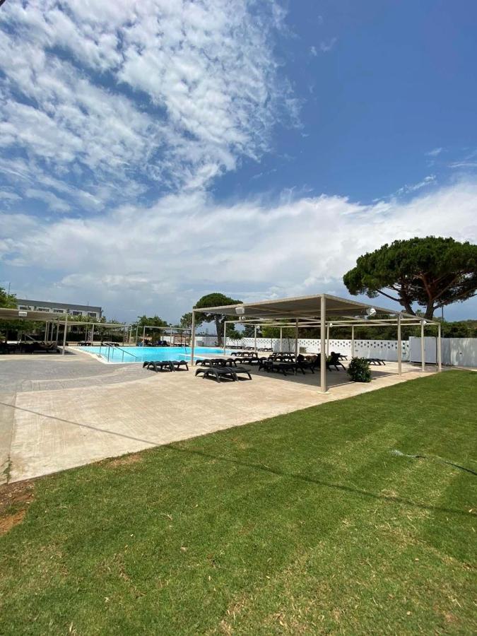 Buka Sandy Beach Meszíni Kültér fotó