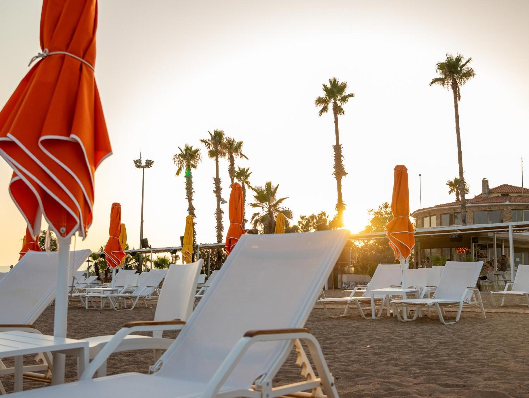 Buka Sandy Beach Meszíni Kültér fotó