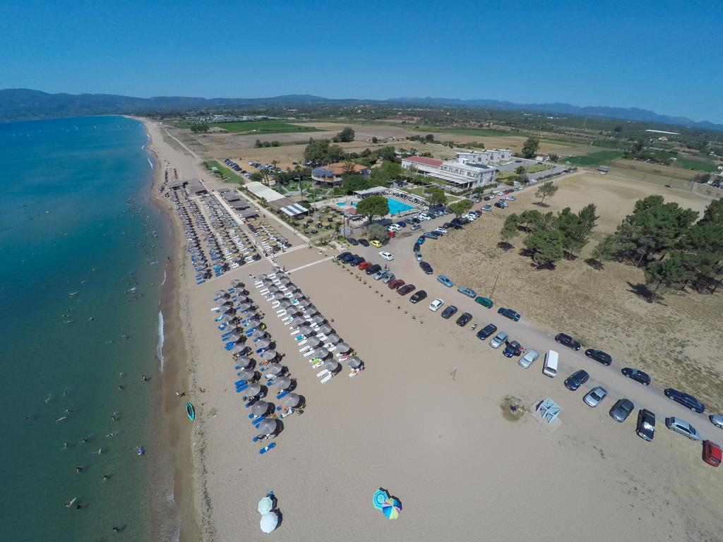 Buka Sandy Beach Meszíni Kültér fotó